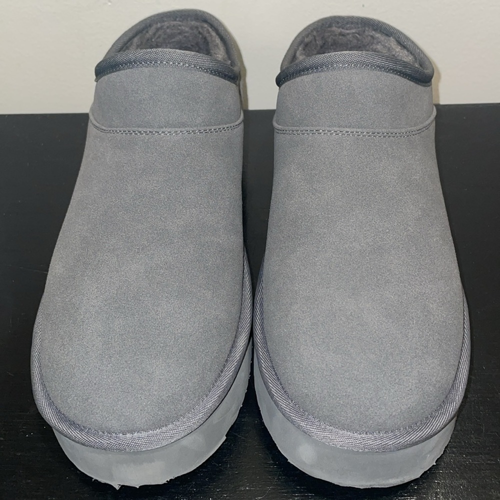 NWOT AE Tan/Brown‎ Slip-On Platform “The Hangout” Bootie Slippers.  Size 9.
